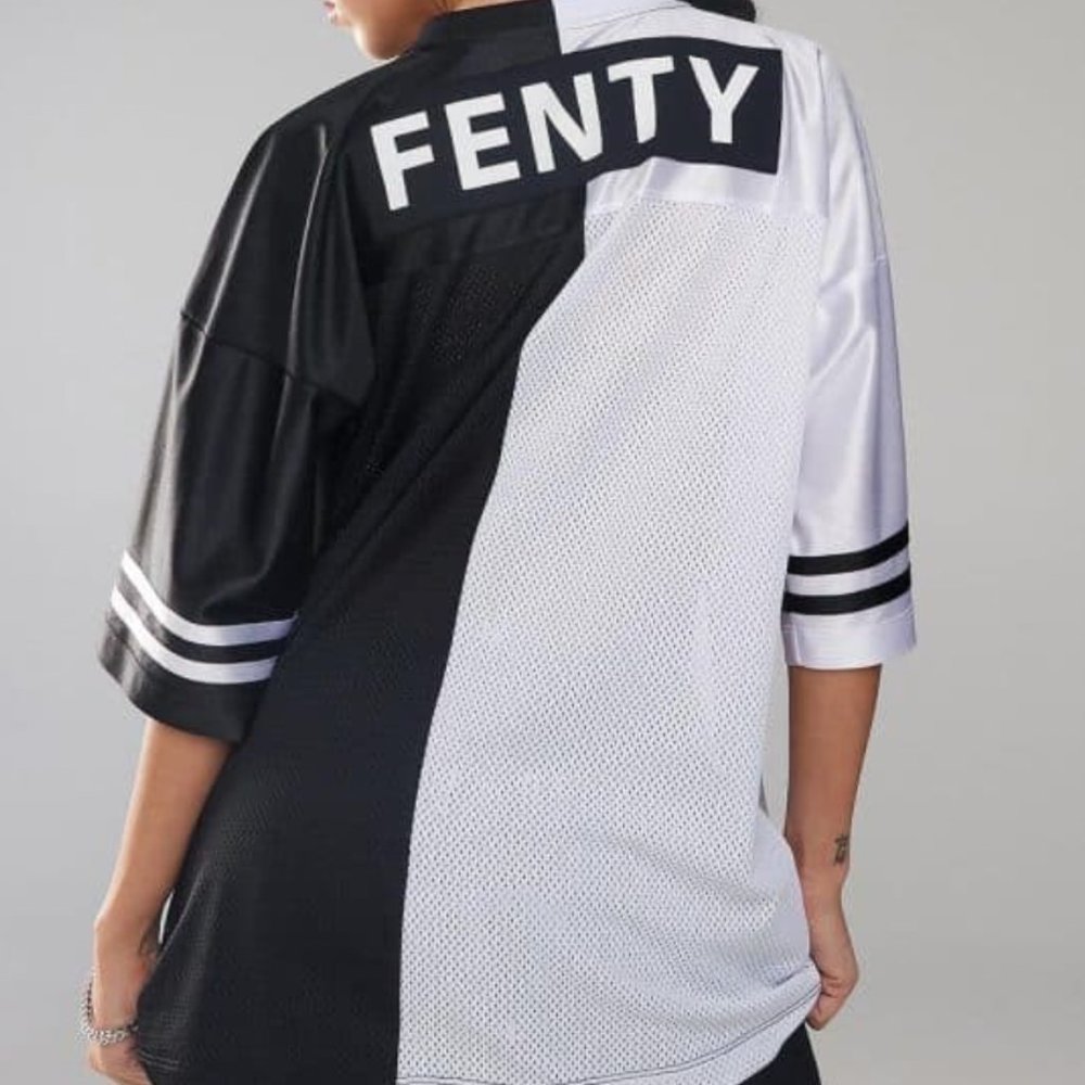 SAVAGE X FENTY NFL TWO TONE crop JERSEY by Rihanna Super Bowl WhT/ blk nwt - Picture 2 of 4